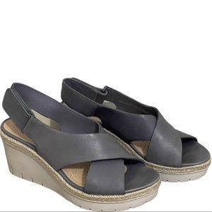 Clark’s Artisan Palm Glow grey slingback leather wedge sandals size 6.5.